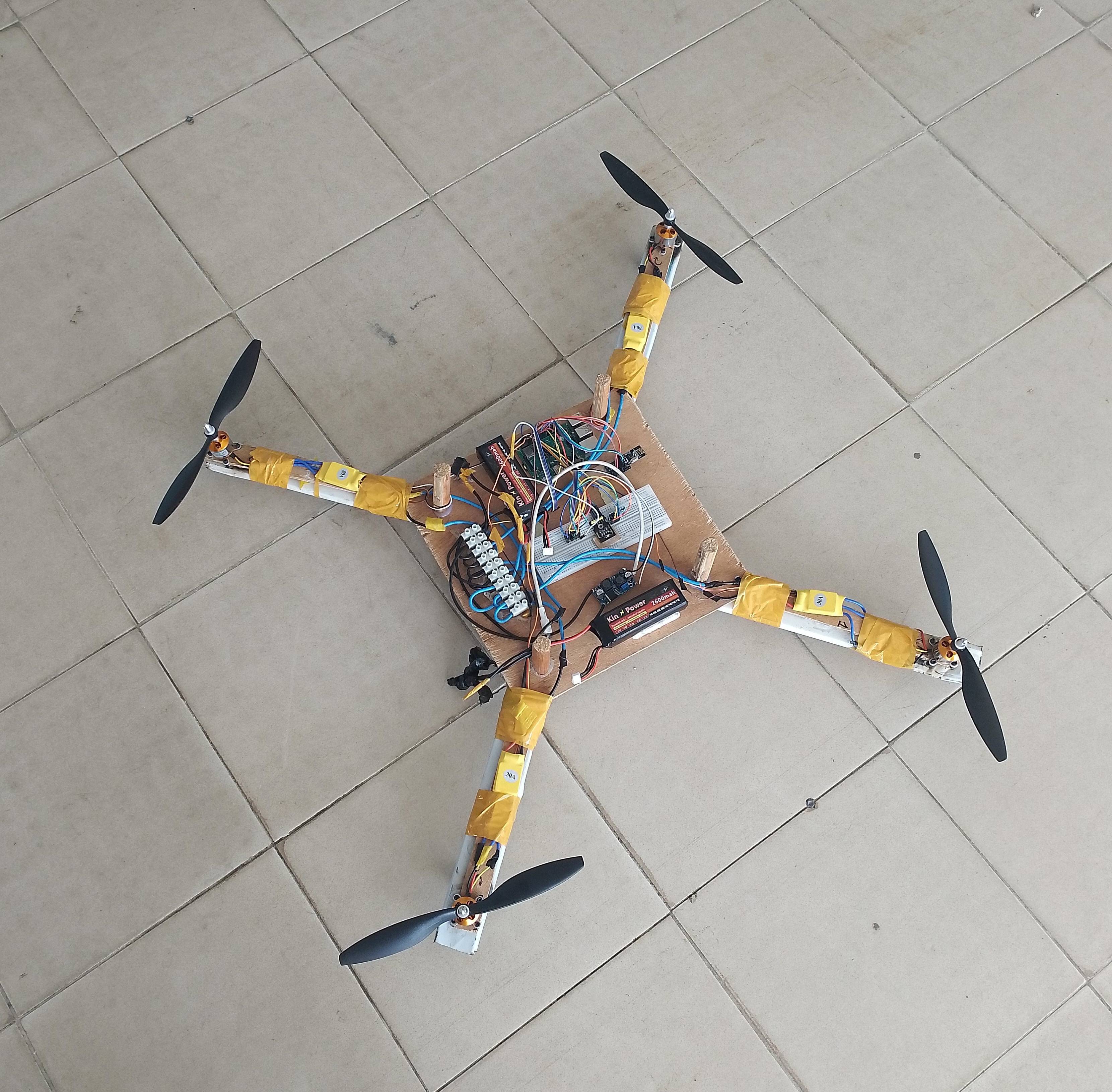 Drone de pulvérisation agricole