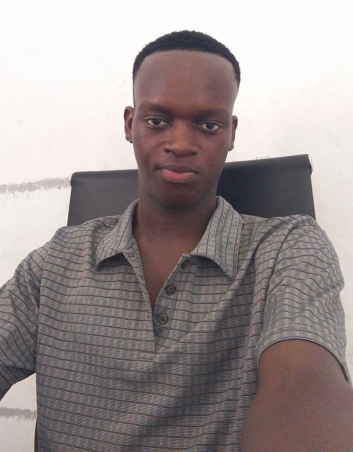 Photo de profil d'Amos BYLL-CATARIA